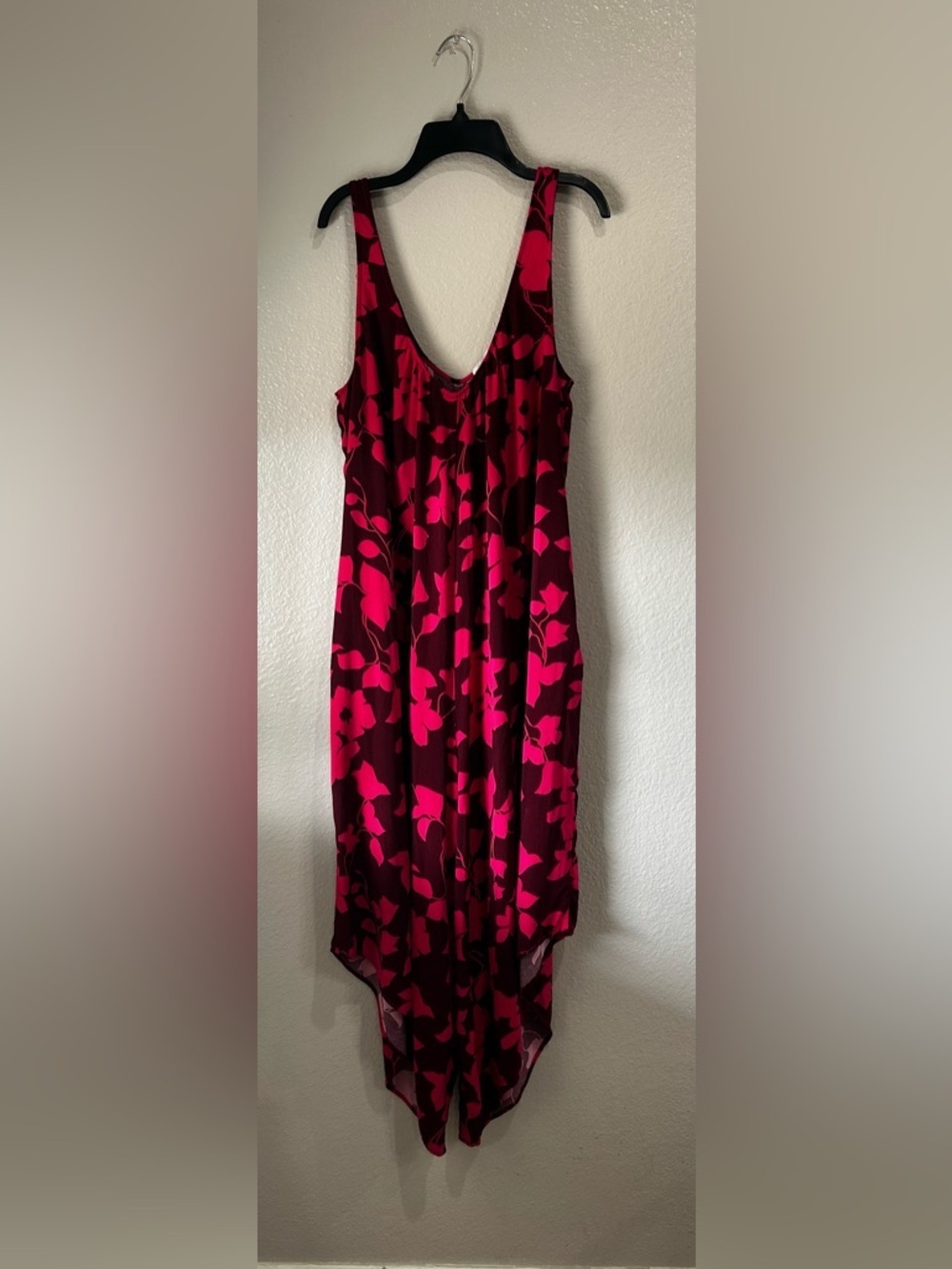 Harlow & Rose Sleeveless Floral Jumpsuit in Fuchsia Pink Sz L Summer TC0122